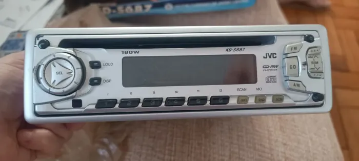 Toca CD para carro - sem Bluetooth e sem Aux.