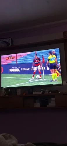 Vendo TV de 5O polegadas nova
