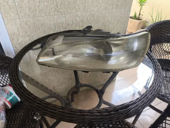Farol esquerdo Peugeot 306