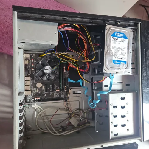 Placa mãe+gabinete+hd500gb+fonte+4gb de RAM + I5 3550