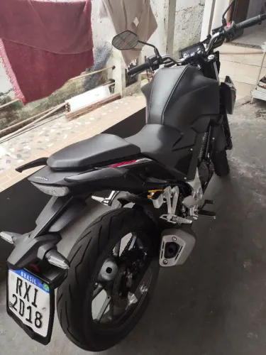 Cb300F barbada