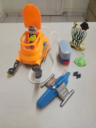 Playmobil 9234 Submarino com motor subaquático - Não vai na caixa original.