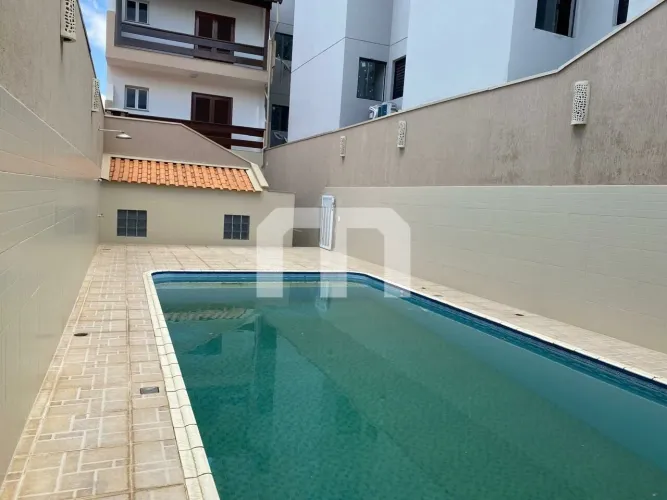 Imóvel residencial ou comercial na Moóca, com piscina e 9 vagas