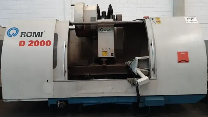 CENTRO DE USINAGEM ROMI D2000