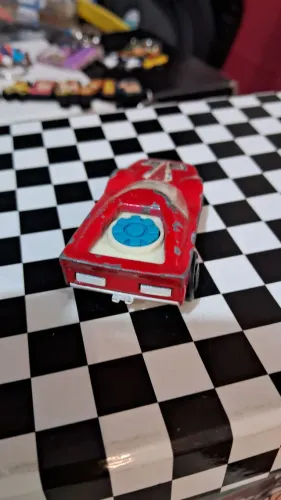 Carrinho Matchbox - Fandango n 35 na cor vermelha datado de 1975