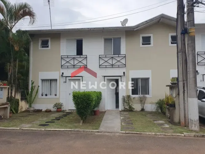 Casa de condomínio em Rua Maracatu - Chácara Canta Galo - Cotia/SP