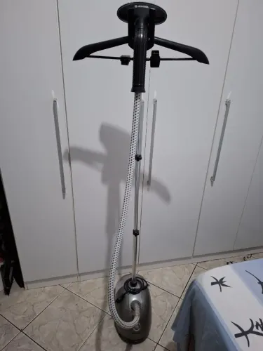 PASSADEIRA DE ROUPAS A VAPOR 1,5 LITROS PRATA 220V