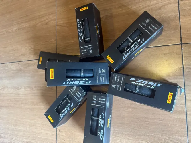 Pneu Pirelli P zero Race Tlr X