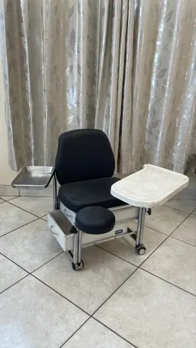 2 Cadeiras para manicure Haisan