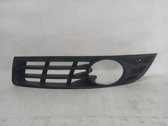 Moldura Parachoque Grade Farol Passat 2007 Le C/detalhe