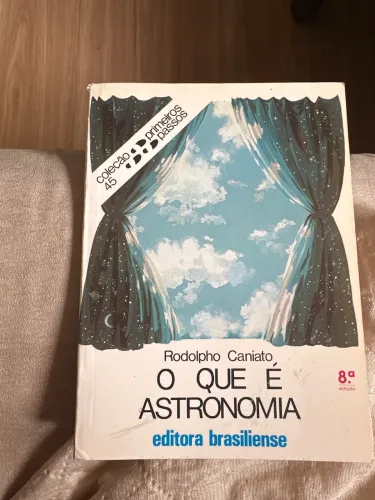 *Livro o que é astronomia 