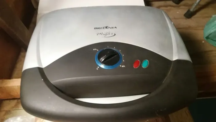 Sanduicheira Britânia Grill Mago 2