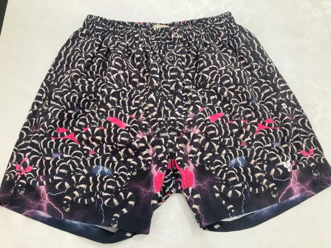 Shorts Toro Estampado Cobra com Raio