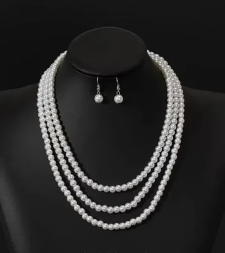 Conjunto de Colar e Brincos de Pérolas - Elegante e Clássico