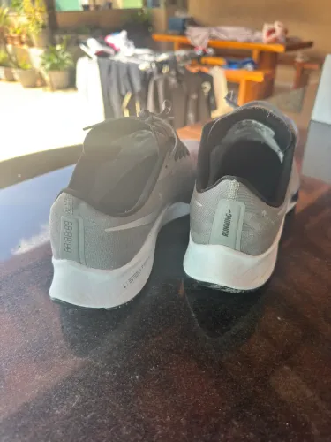 Tênis nike número 42 