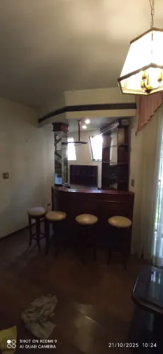 Barzinho retro todo em mogno 