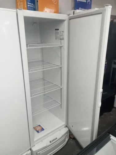 NZ. Freezer vertical 577 litros GELOPAR