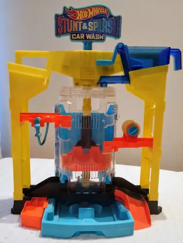Lava car Hot Wheels 