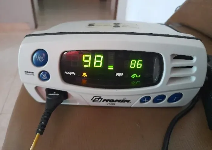Monitor cardíaco e oximetro