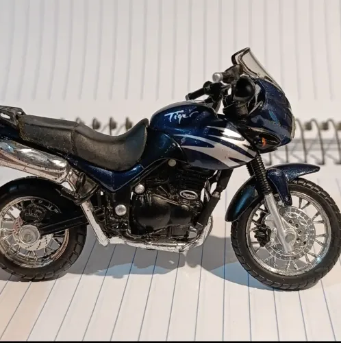 Réplica moto Tiger 