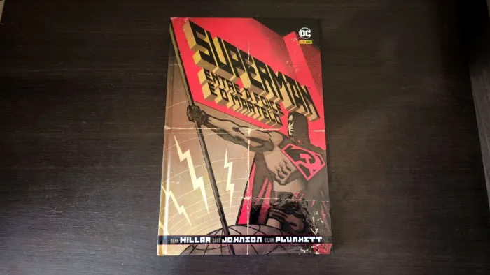 Superman - Entre a Foice e o Martelo - DC Comics - HQ Panini