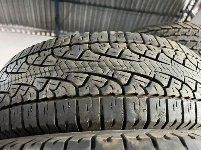 Pneu 225/65/17 Pirelli 85% Vida util