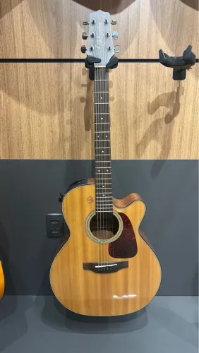 Violão TAKAMINE ED4NC Tampo Sólido