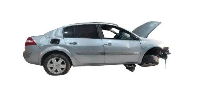 Sucata Megane 2.0 manual para retirada de peças