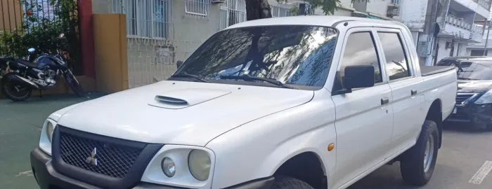 Mitsubishi L200 GL 2.5 4X4 CD Diesel 2010