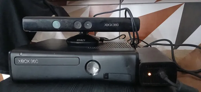 Xbox 360 slim e sensor kinect