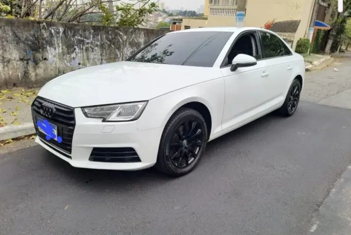 Audi A4 Attraction 2.0 TFSI 190cv S Tronic 2017