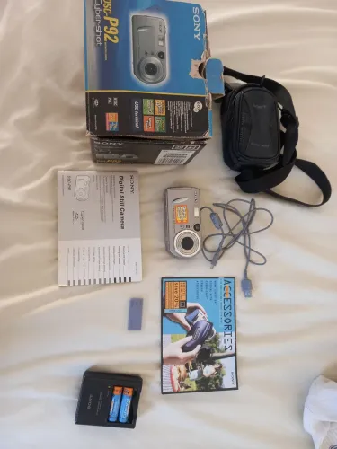 Câmera Digital Sony Cyber-shot DSC-P92com defeito