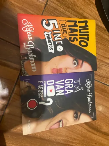 Livros da Kéfera Buchmann - Muito Mais Que 5 Minutos e Tá Gravando?
