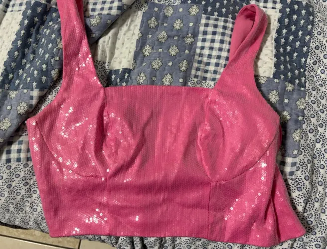 Top Cropped com Paetês Rosa - Lily Belle