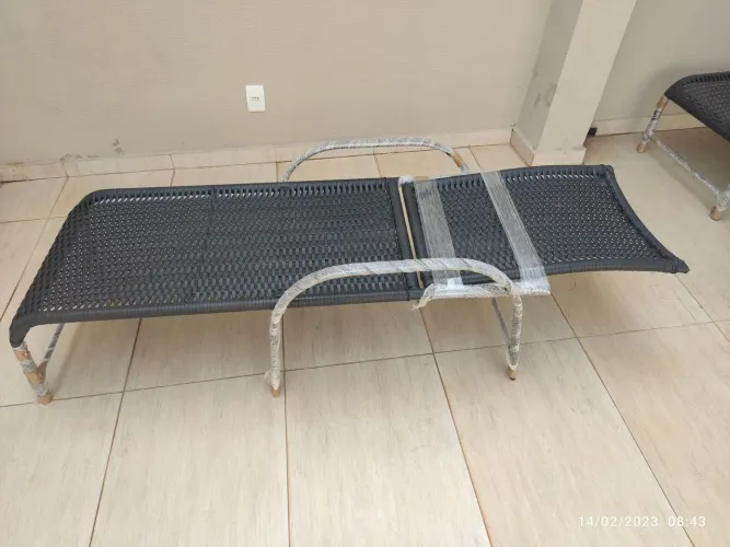 Espreguiçadeira piscina