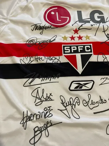 Camisa São Paulo Futebol Clube Campeao 2006 autografada NOVA 