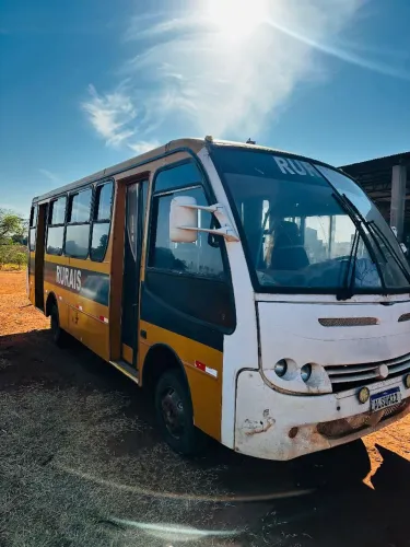 Vendo ou troco micro ônibus 