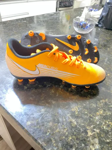 Chuteira Nike Mercurial Infantil Amarela Com Trava Campo