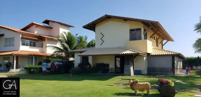 Casa no Condomínio Camurupim, na Praia dos Náufragos.