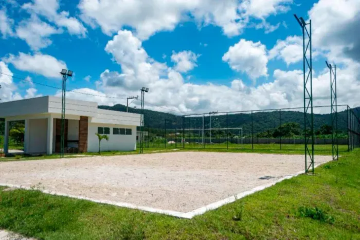 Condomínio Royal Garden - compre o lote e ganhe o projeto da casa !