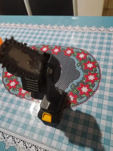 Mini motosserra portátil