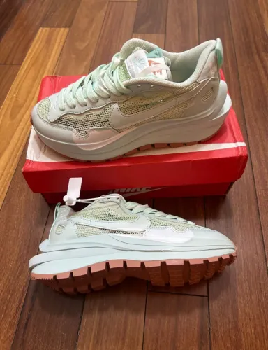 Tênis Nike sacai 