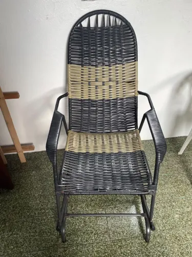 Cadeira Balanço Semi Nova