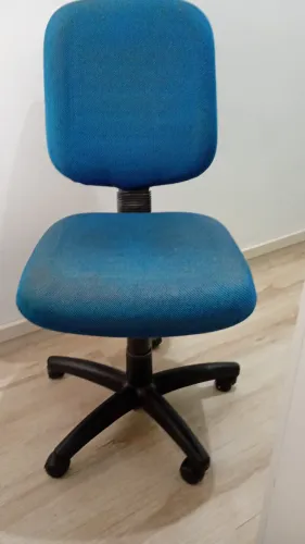 Cadeira de escritório giratória