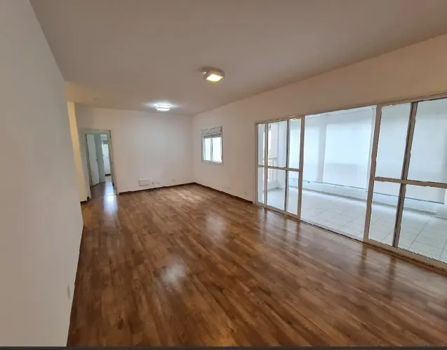 Apartamento Confortável no Tamboré Excelente apartamento com 133 m² de área total, 2 vag