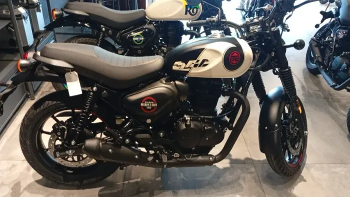 ROYAL ENFIELD HUNTER TOKYO BLACK 2027