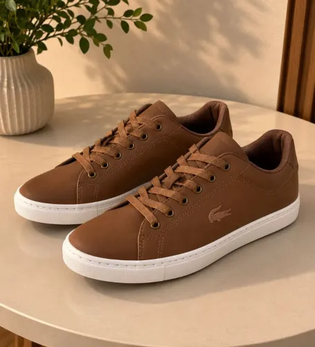 Tênis casual marrom estilo Premium Lacoste