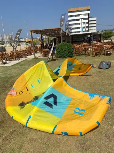 Kitesurf Duotone Dice 8m 2019 com barra