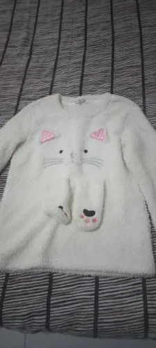 Blusa gatinha nova