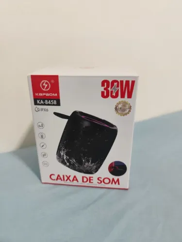 Caixa de Som Bluetooth Kapbom KA-8458 30W - Potente, IPX6, Luz LED